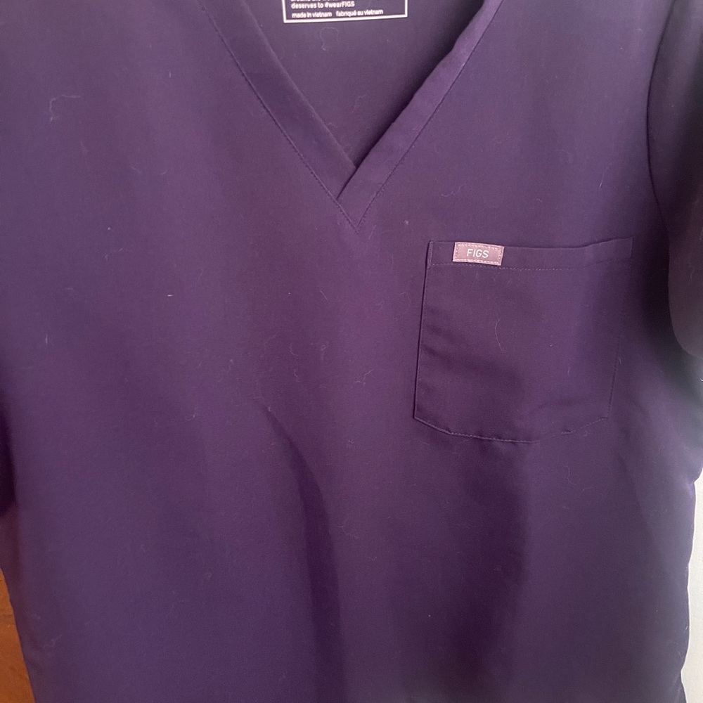 FIGS WOMENS CATARINA ONE POCKET SCRUB TOP